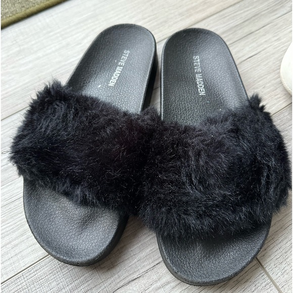 Steven Madden Slides - Picture 1 of 1